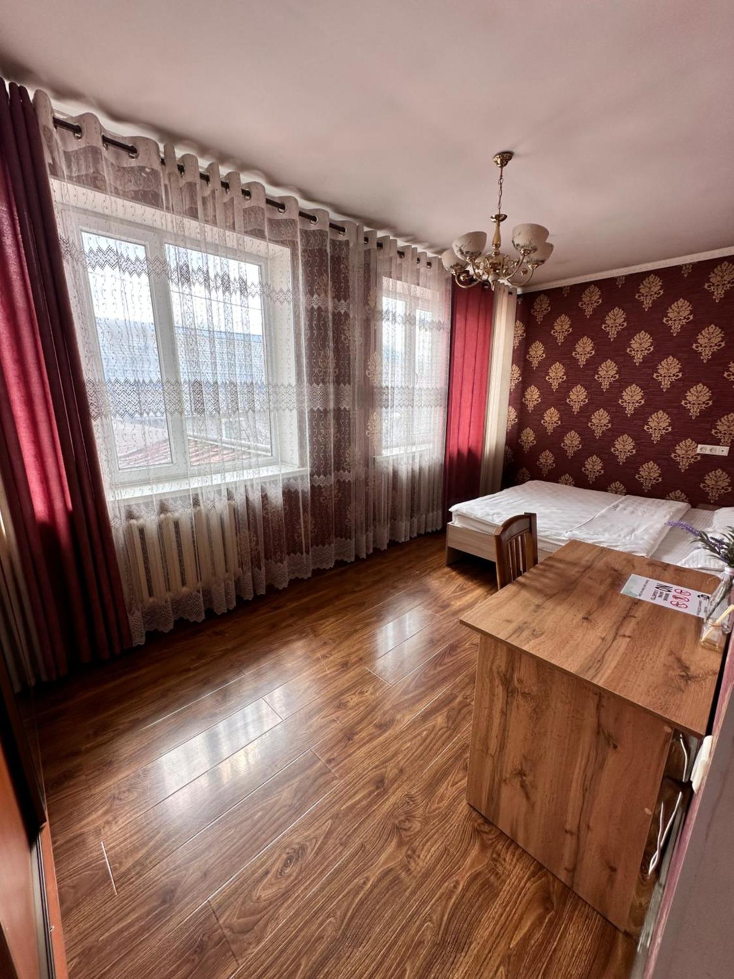 Hostel 4U Μπισκέκ Εξωτερικό φωτογραφία